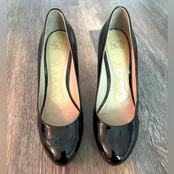Joan & David patent pump heels - Picture 3 of 3
